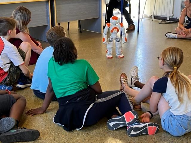 Vacances apprenantes et robotique pour des élèves de Callac au Keréden à Locarn